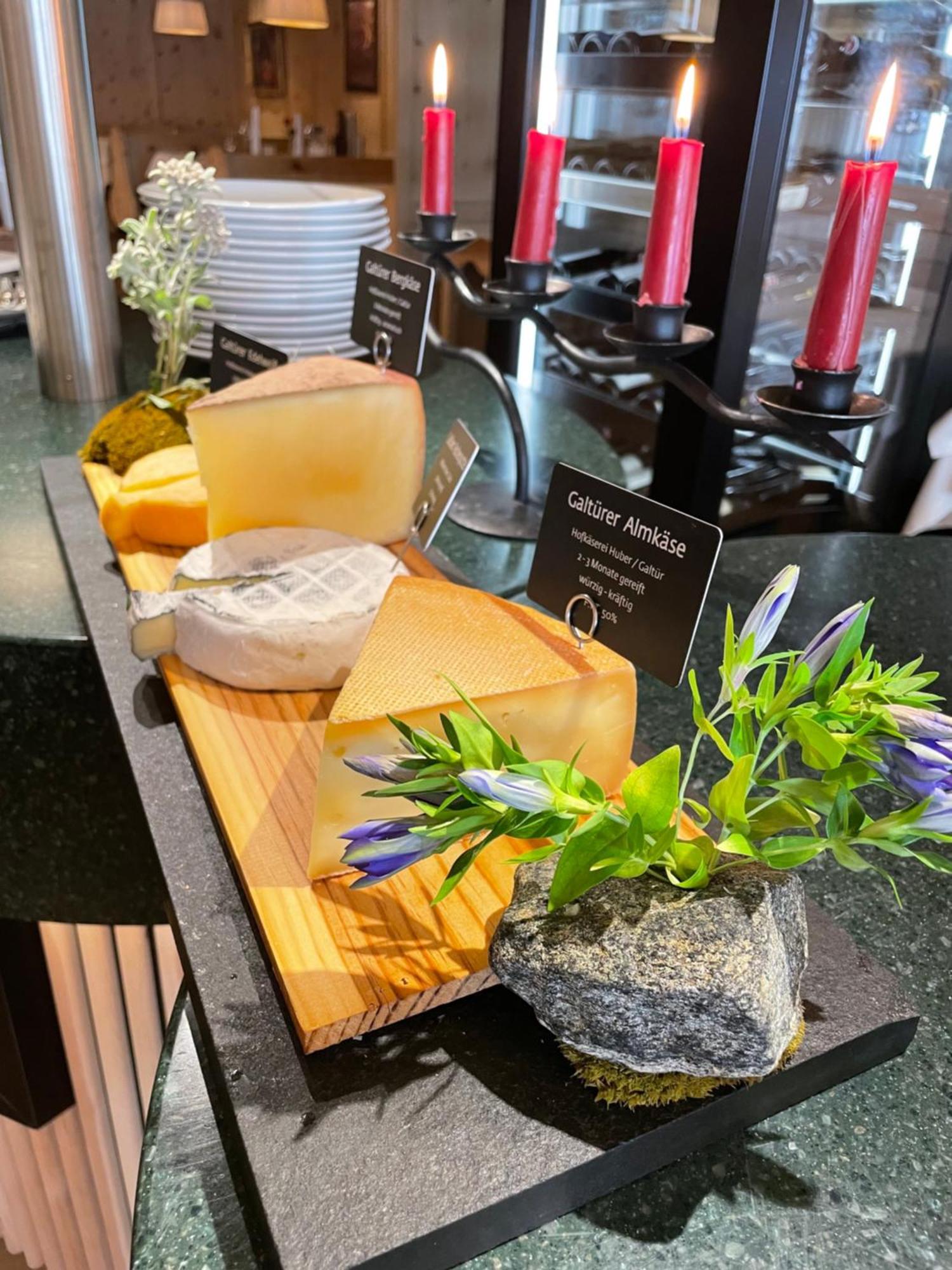 Hotel Goldener Adler - Im Sommer Silvretta Card Premium Inkludiert ايشجل المظهر الخارجي الصورة