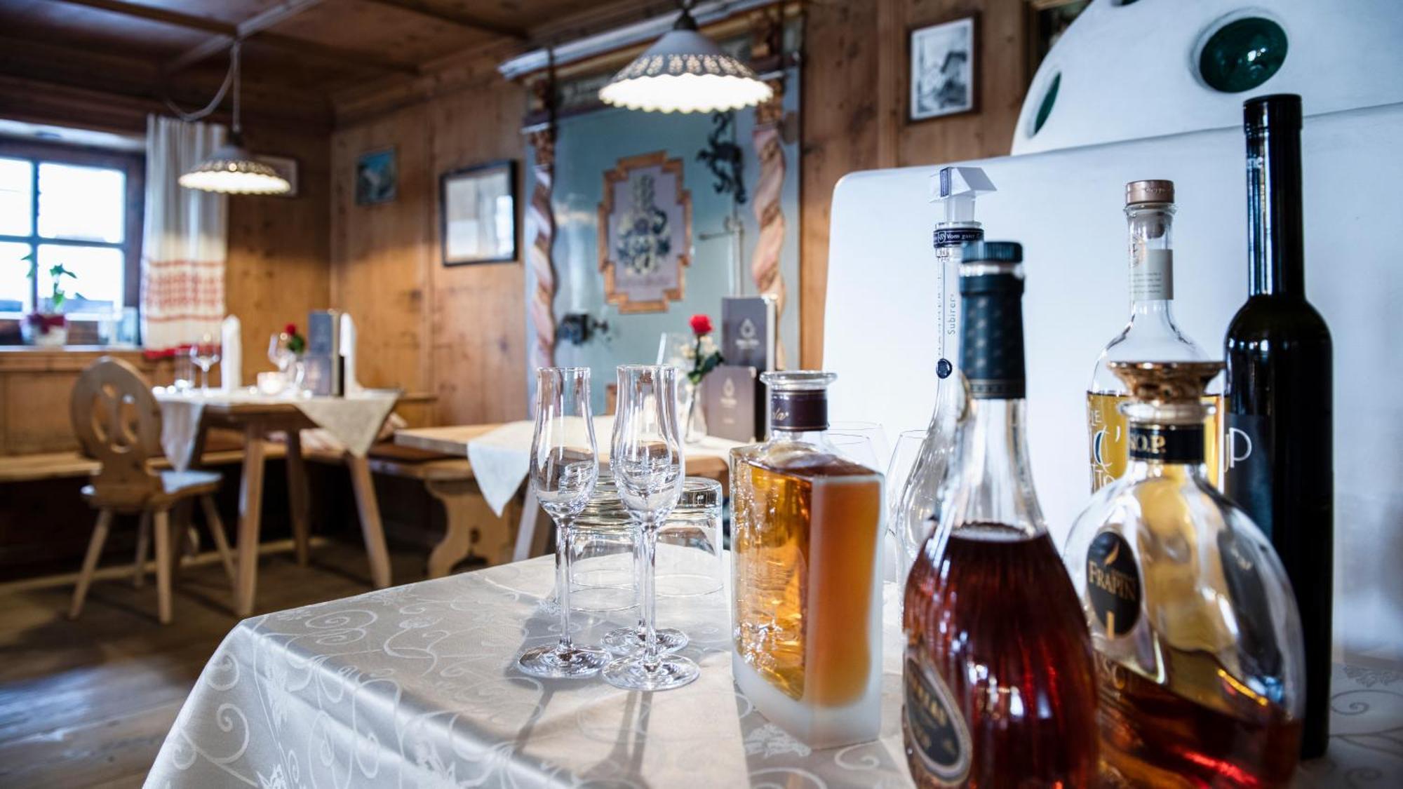Hotel Goldener Adler - Im Sommer Silvretta Card Premium Inkludiert ايشجل المظهر الخارجي الصورة