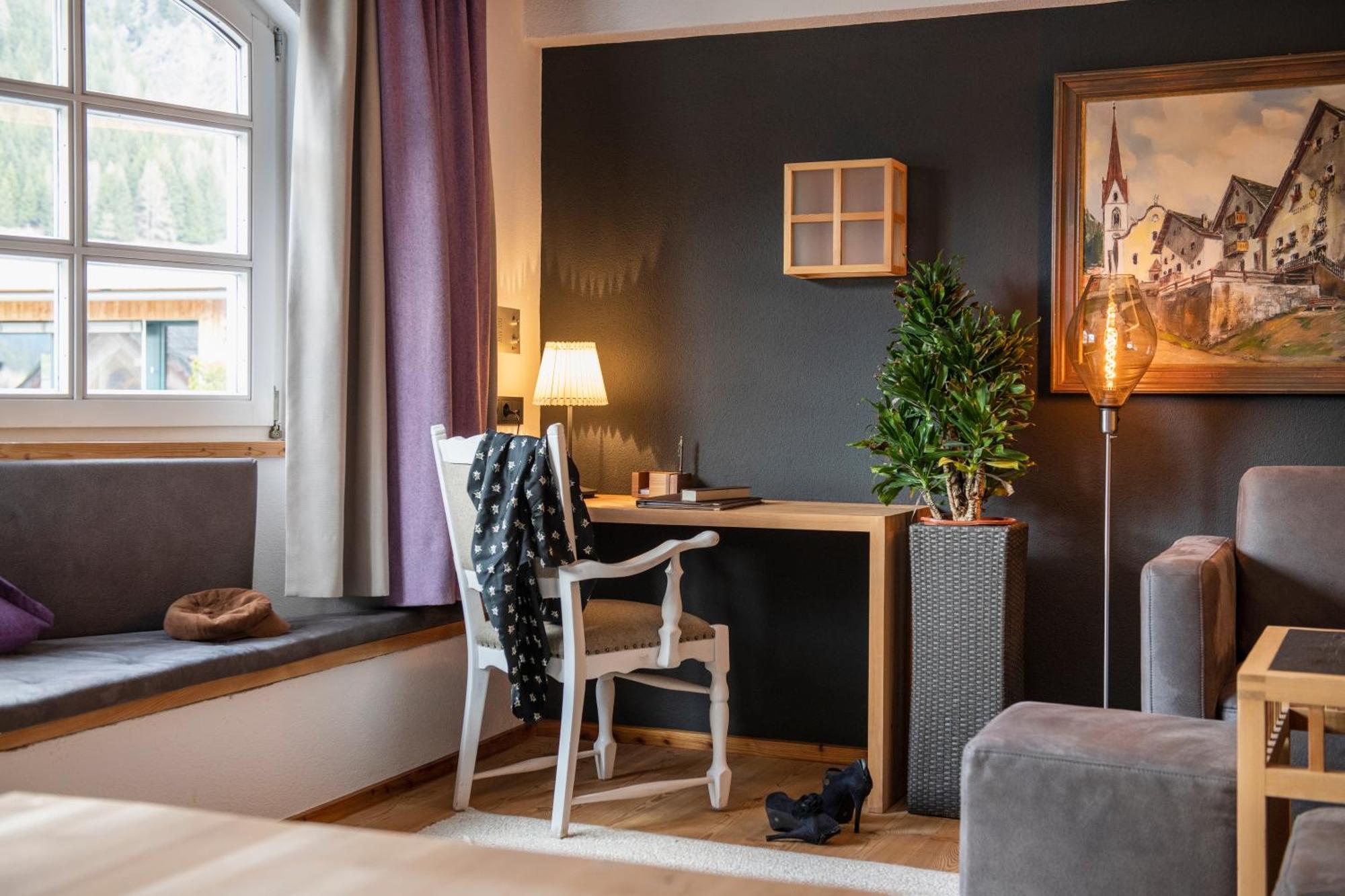 Hotel Goldener Adler - Im Sommer Silvretta Card Premium Inkludiert ايشجل المظهر الخارجي الصورة