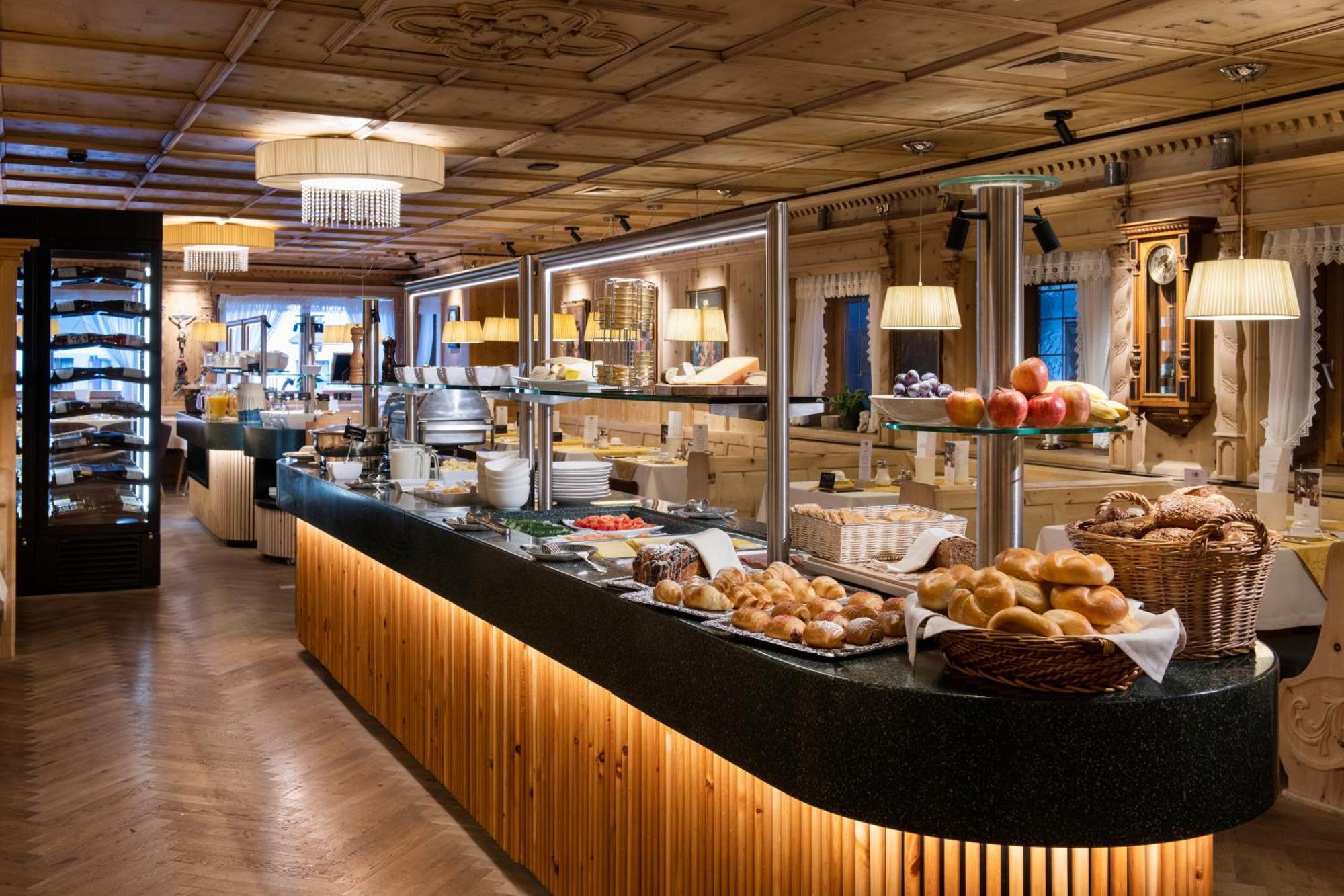 Hotel Goldener Adler - Im Sommer Silvretta Card Premium Inkludiert ايشجل المظهر الخارجي الصورة