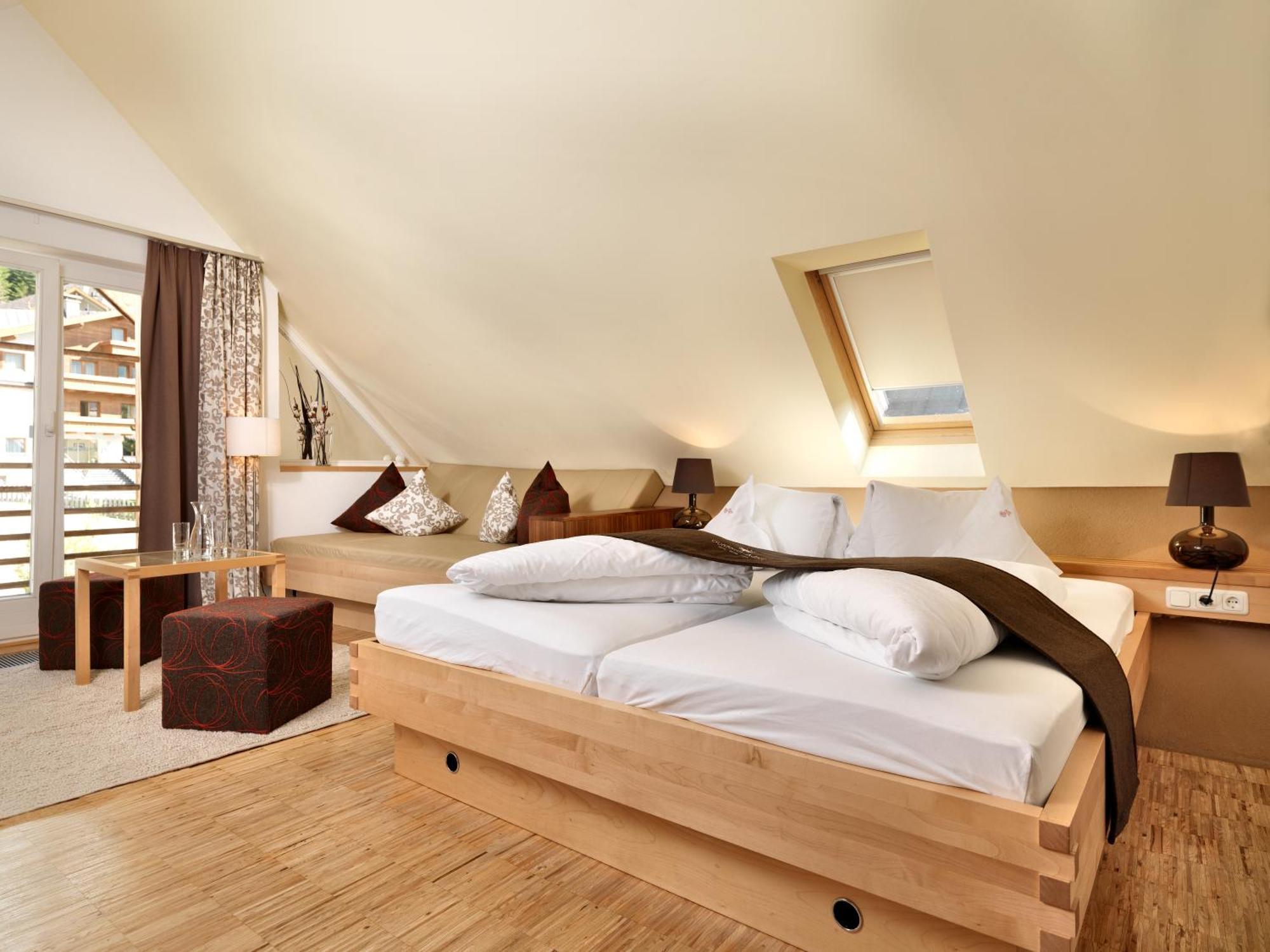 Hotel Goldener Adler - Im Sommer Silvretta Card Premium Inkludiert ايشجل المظهر الخارجي الصورة