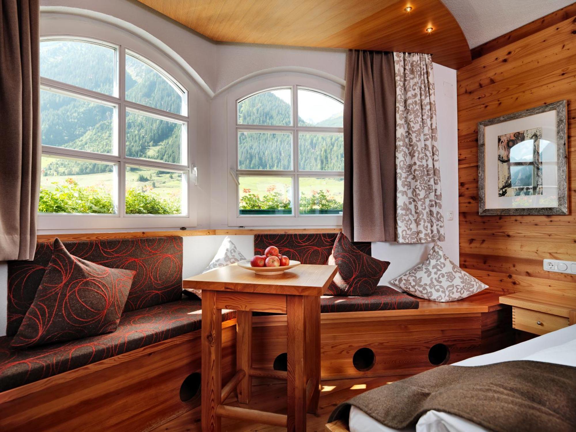 Hotel Goldener Adler - Im Sommer Silvretta Card Premium Inkludiert ايشجل المظهر الخارجي الصورة