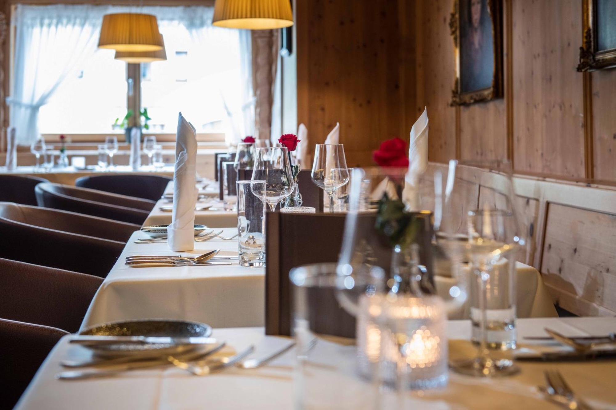 Hotel Goldener Adler - Im Sommer Silvretta Card Premium Inkludiert ايشجل المظهر الخارجي الصورة